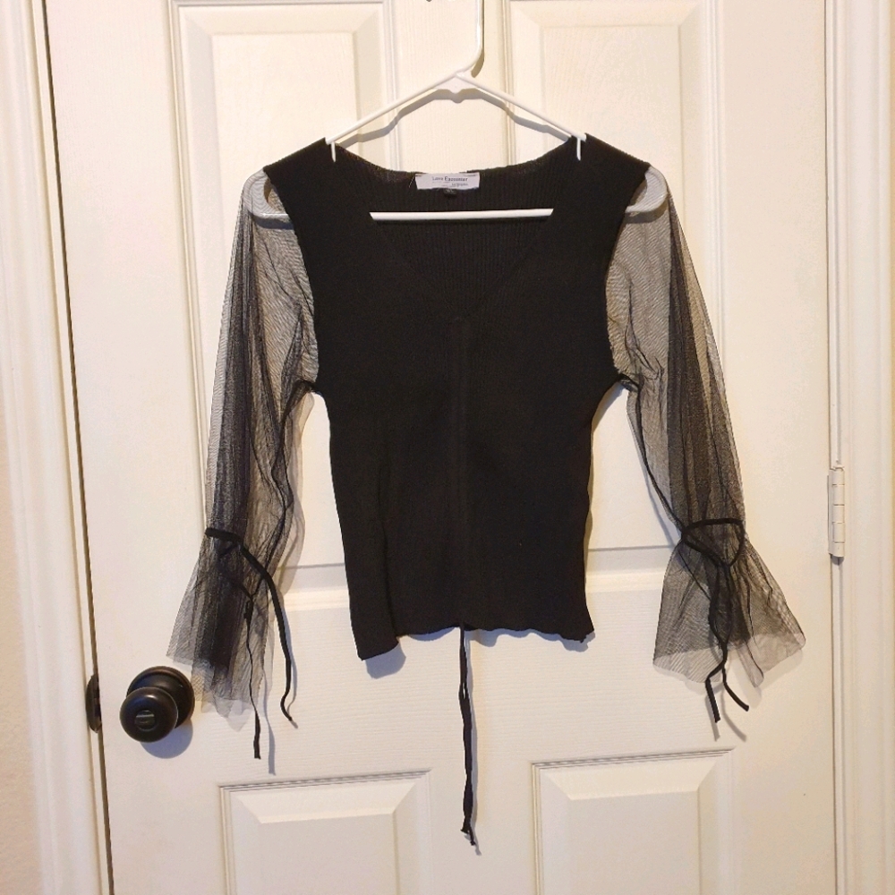 Black V-neck Mesh Sleeve Short